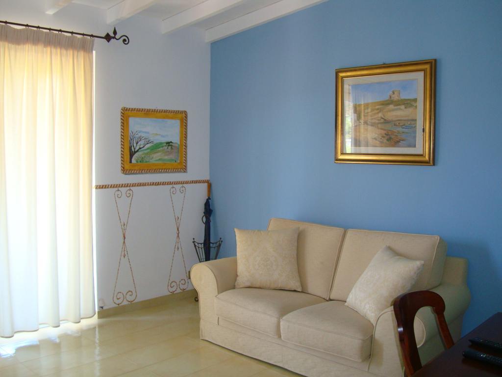 Country Resort Capo Nieddu Santa Caterina Di Pittinuri  Habitación foto